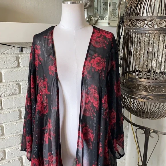 TORRID FLORAL SHIRTTAIL FLOWY KIMONO PLUS SIZE 1X 2X EXCELLENT - Picture 2 of 6
